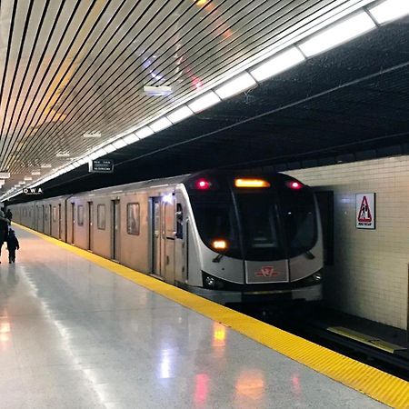 Executive Room In Toronto Next To Yorkdale Shopping Centre Dış mekan fotoğraf