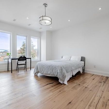 Executive Room In Toronto Next To Yorkdale Shopping Centre Dış mekan fotoğraf